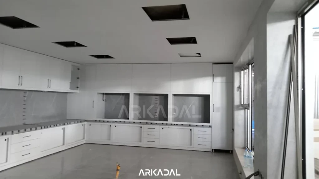طراحی داخلی آزمایشگاه کارخانه و سالن های صنعتی و سوله